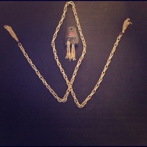 Necklace and earring set! BRAND NEW